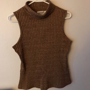 Gold/brown colored top